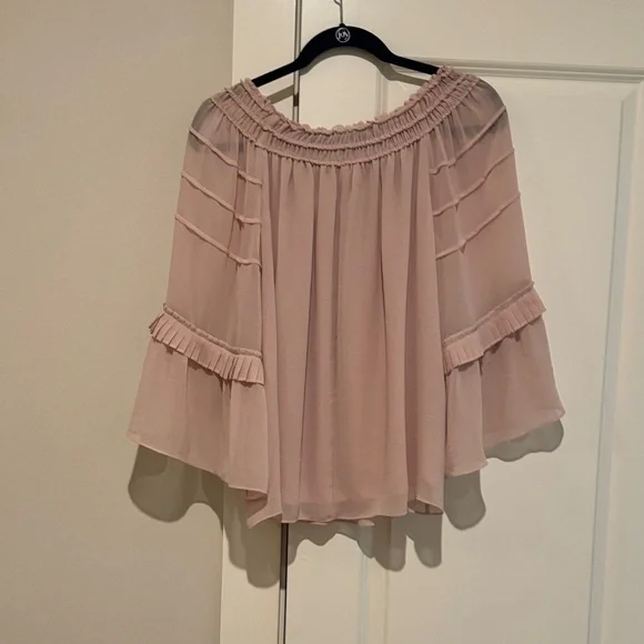 Max Studio Blush Off-Shoulder Blouse - Picture 4 of 4